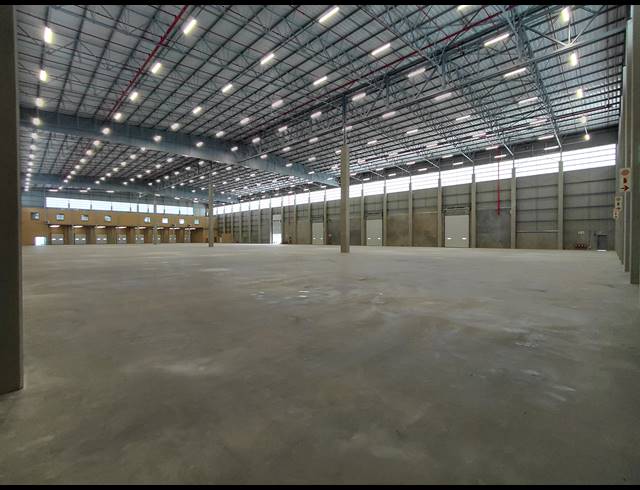 6,700M² WAREHOUSE TO LET IN BREDELL
